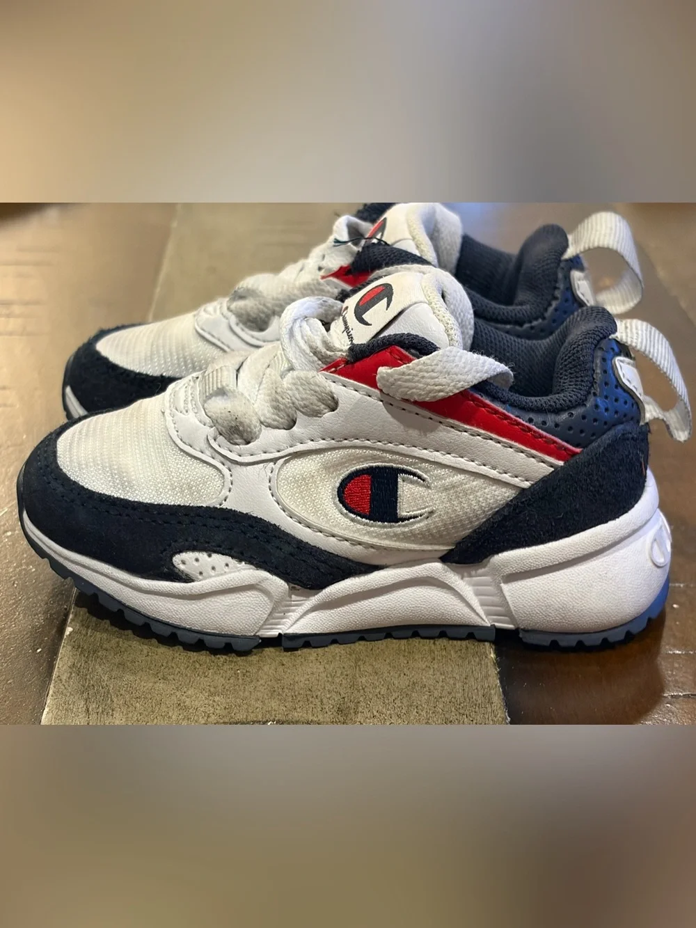 Champion Retro Shoes White/Blue/Red Shoes Sz 5T